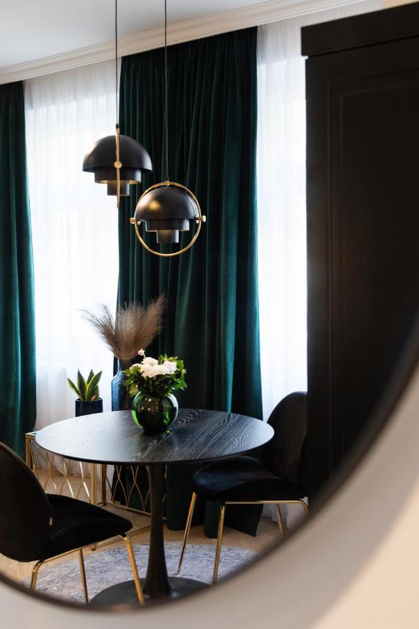 Pierrot & Pierrette Mesnicka Apartment Zagreb Bagian luar foto