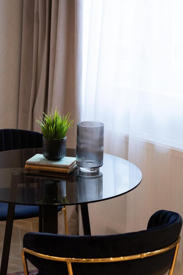 Pierrot & Pierrette Mesnicka Apartment Zagreb Bagian luar foto
