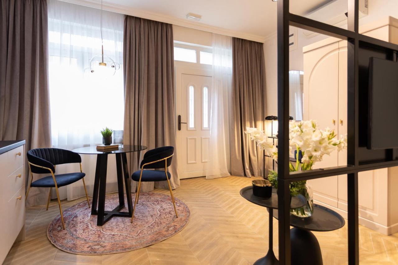 Pierrot & Pierrette Mesnicka Apartment Zagreb Bagian luar foto
